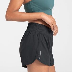 Pinnacle Performance Short